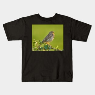 Corn bunting on a bush Kids T-Shirt